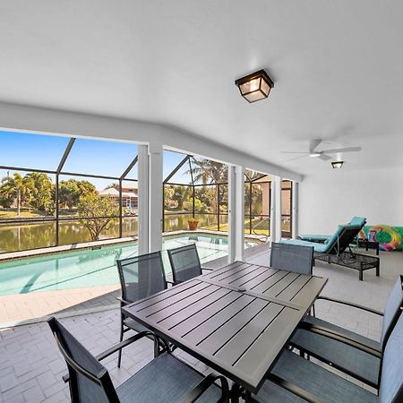 Вілла Luxury Waterfront Haven In Cape Coral - Dog-Friendly Escape With Private Pool Екстер'єр фото