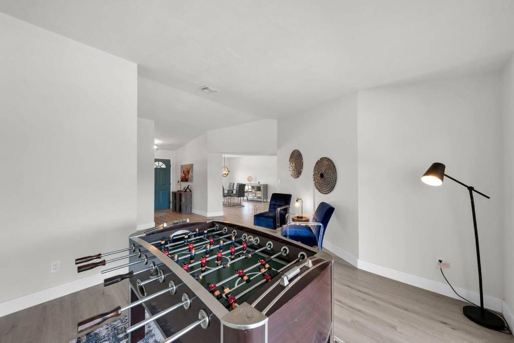 Вілла Luxury Waterfront Haven In Cape Coral - Dog-Friendly Escape With Private Pool Екстер'єр фото