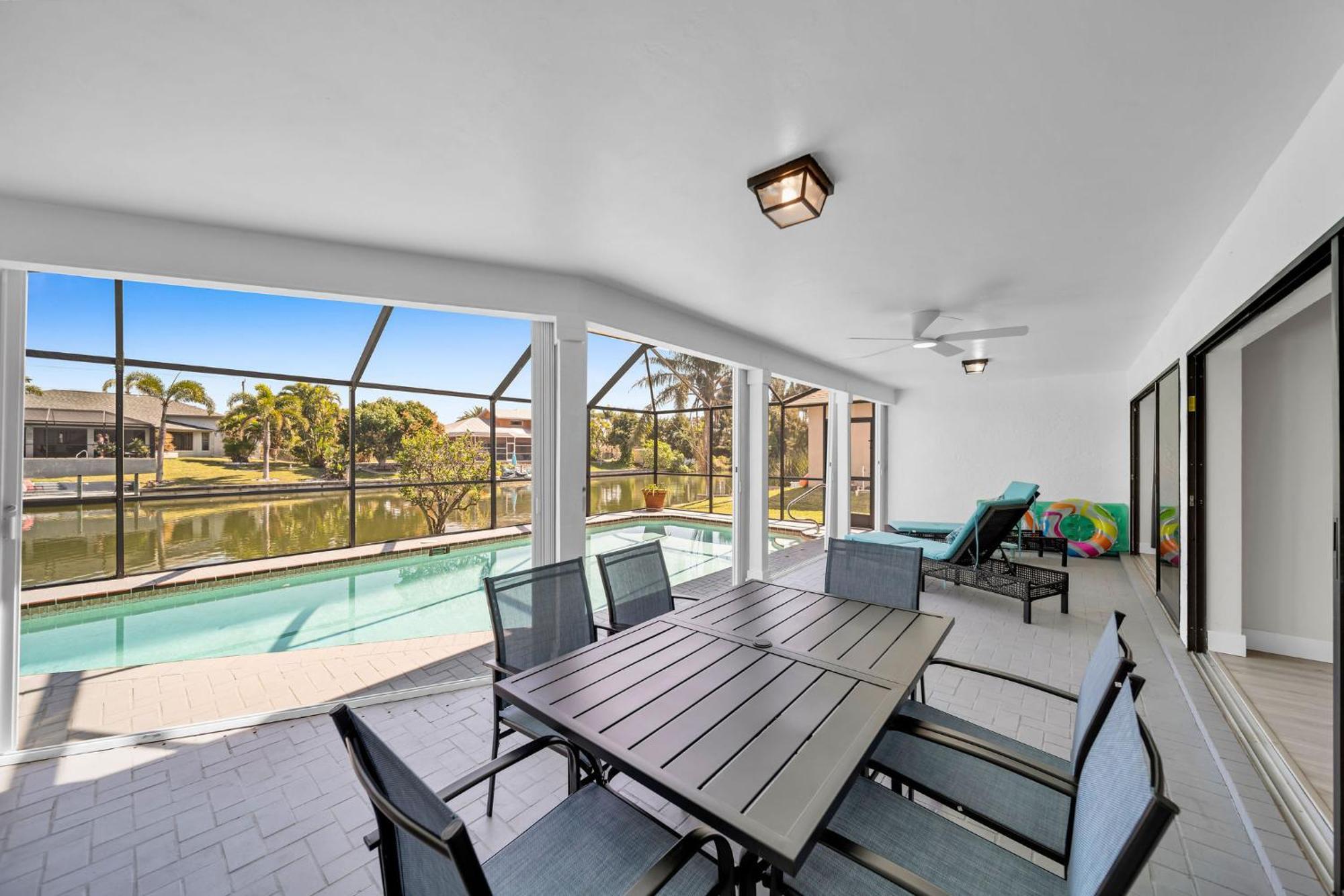 Вілла Luxury Waterfront Haven In Cape Coral - Dog-Friendly Escape With Private Pool Екстер'єр фото